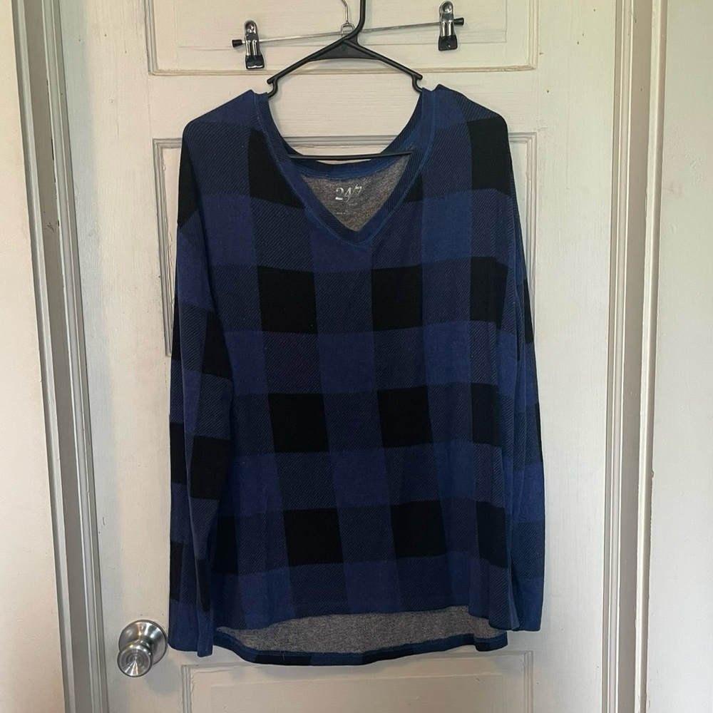 Maurices 24/7 Size XL Top